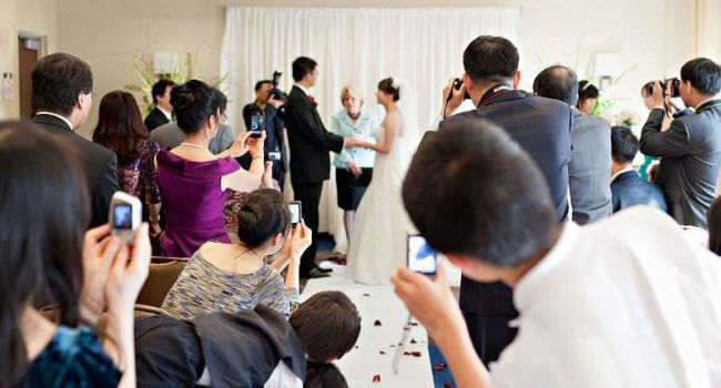 Considering an unplugged wedding?